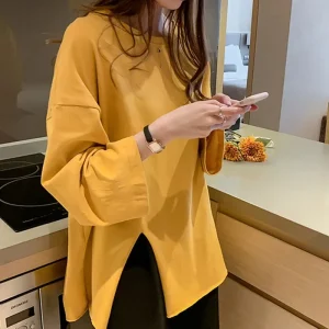 Camicia base a maniche lunghe divisa aperta alla moda Abbigliamento interno allentato da donna che tocca il fondo T-shirt per abbigliamento autunnale moda femminile 1