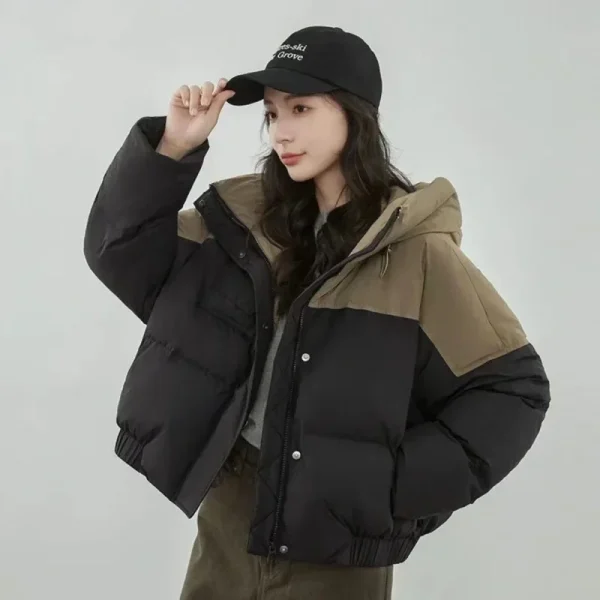 Giacca invernale con cappuccio imbottita corta ispessita da donna, vestibilità ampia, design a blocchi di colore diverso, cappotto capispalla alla moda 2