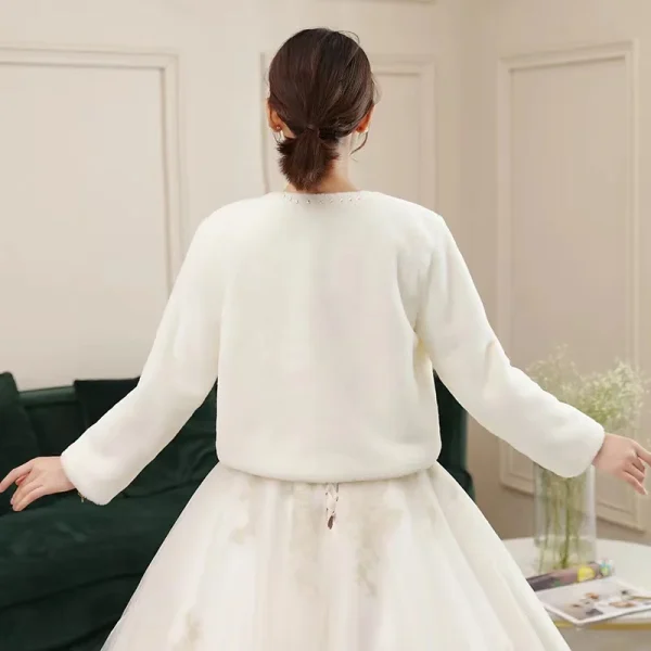 Perle invernali Wedding Wraps Bolero Wedding scialli Bridal Shrug Faux Fur Women Bridal Jacket Party Coat 4