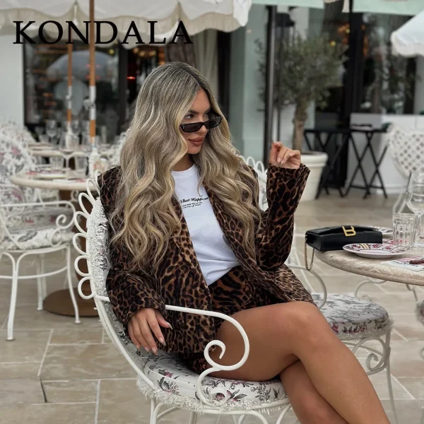 KONDALA 2025 Autunno Inverno Office Lady Stampa Abiti leopardati Moda Vintage Bottone singolo Blazer corti Chic Minigonne da donna 2