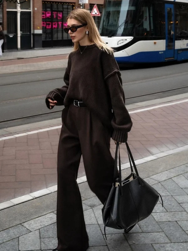 Autunno Moda Marrone scuro Pullover lavorato a maglia allentato Donna Casual O-Collo Manica lunga Maglione bianco spesso 2025 Maglieria invernale da donna 2