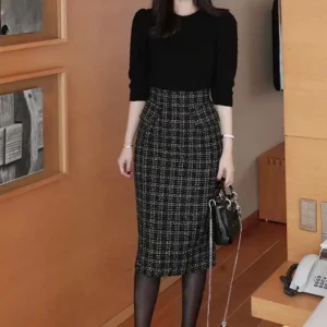 Mezza gonna scozzese di lana Piccolo stile profumato Nuova collezione autunno e inverno Gonna snellente e avvolgente stile medio-lungo 1