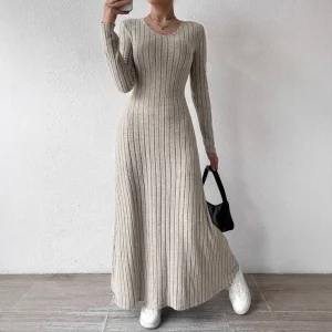 Abito streetwear a maniche lunghe lavorato a maglia alla moda per le donne Leviga e dimagrisce la tua silhouette Abito lungo in tinta unita 1