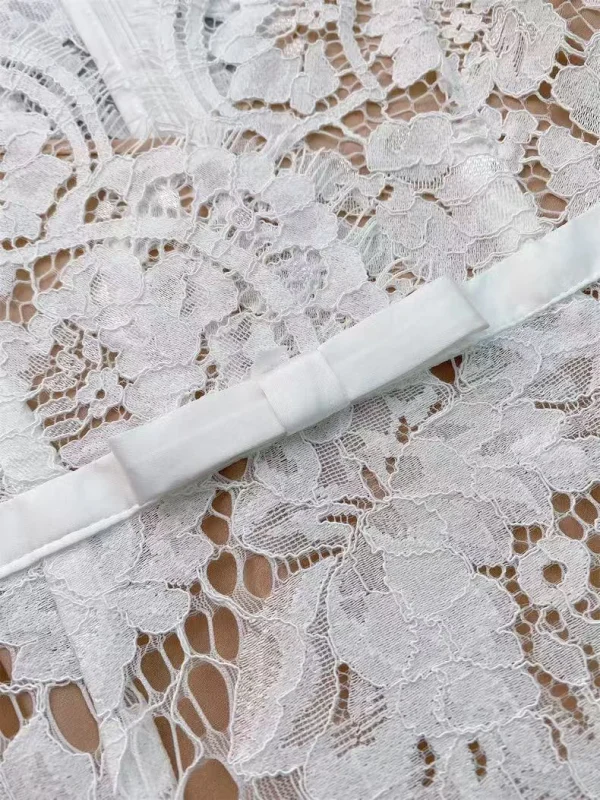 Autunno nuova moda sexy scollo a V abito in pizzo bianco donna elegante temperamento ricamo floreale sottile manica lunga abito da sera da donna 3