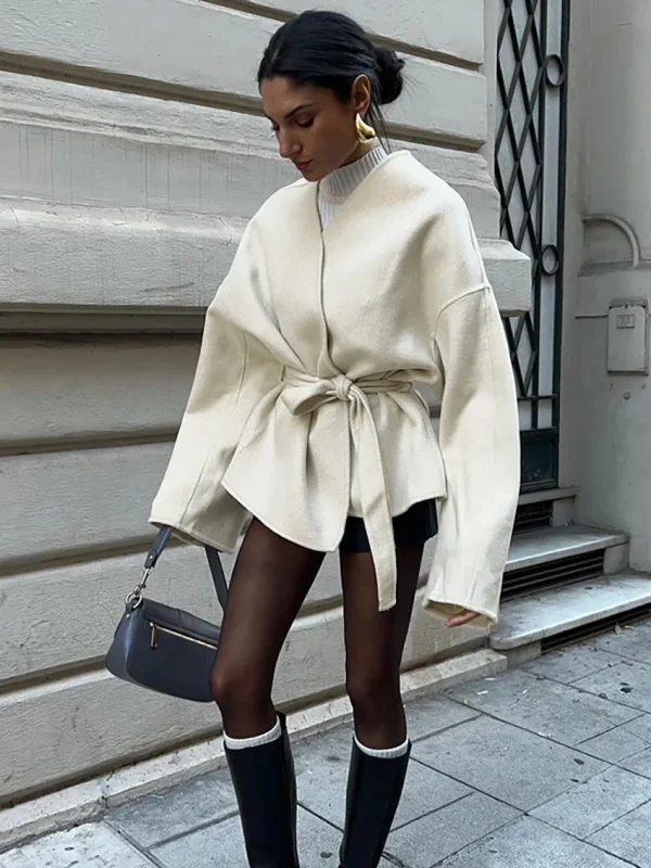 Cappotto con lacci solido moda per donna Giacca elegante a maniche lunghe con scollo a V 2025 Autunno Inverno New Lady Street Capispalla 1