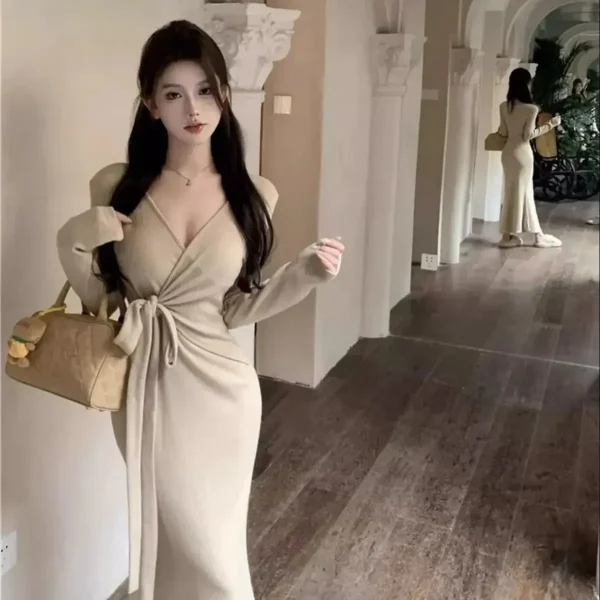 Abito da donna a maniche lunghe con scollo a V e fascia incrociata Autunno Inverno Abbigliamento interno Gonna elegante Avvolgente in vita Abito lungo 1