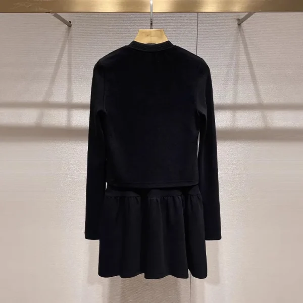 2024 autunno nuovo set di diamanti cappotto corto mezza gonna set da donna in due pezzi di velluto 2
