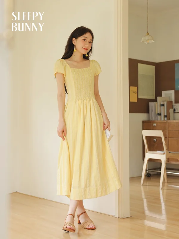 Dolce abito vintage con maniche a sbuffo da donna, scollo quadrato estivo, vita arricciata, linea ad A, abito lungo casual morbido e leggero, look quotidiano 2