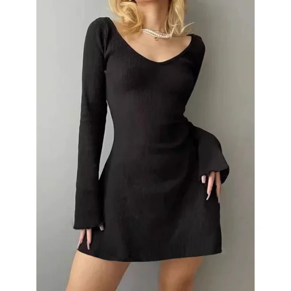 Abiti da donna eleganti e graziosi Autunno Inverno Nuovo abito corto sexy nero Mini abito sottile tinta unita con scollo a V femminile 6