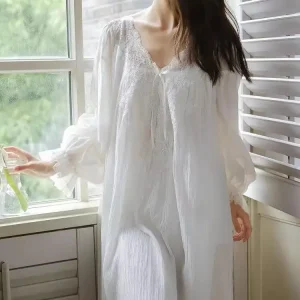 Camicia da notte bianca a maniche lunghe da donna in primavera autunno Abito da donna con gonna lunga in pizzo a maniche lunghe stile principessa bellissimo pigiama 1