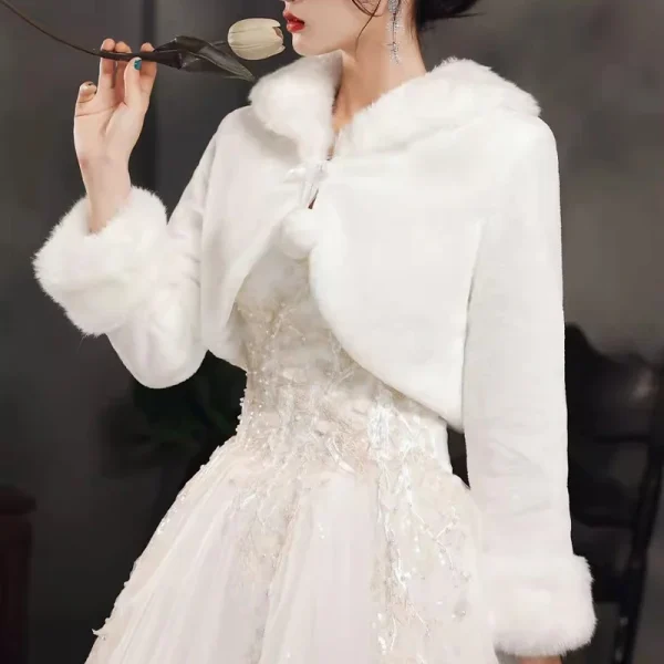 Avvolgimento da sposa bianco Scialli da sposa Stola Mantelle in pelliccia sintetica Coprispalle per feste Mantello invernale Accessori Elegante regina per le donne 3