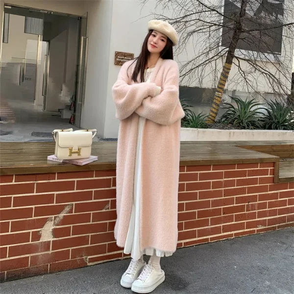 023 autunno/inverno stile pigro sciolto lunghezza al ginocchio addensato puro imitazione visone pile maglione lavorato a maglia Cardigan cappotto cappotto da donna 2