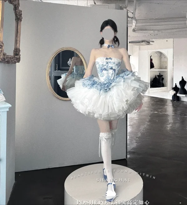 Abito natalizio dolce Lolita senza spalline Abito corto senza maniche elegante sottile a vita alta da donna con mantello Autunno e inverno 3